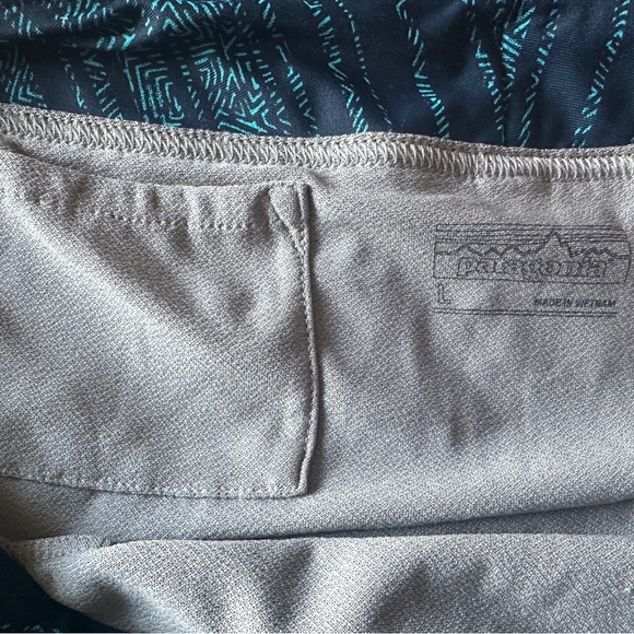 Patagonia Women's Running Shorts, 2.5” inseam, like new - Picture 6 of 12